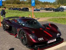 世俱杯时间-关于梅赛德斯绝杀阿斯顿马丁，皮亚斯特里惊艳四座的信息