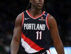 世俱杯直播-太阳对阵马刺，霍勒迪关键进球定乾坤