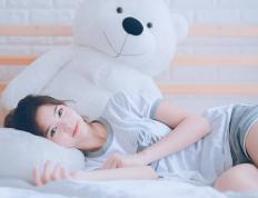 世俱杯决赛-莫兰特38+8鹈鹕血拼险胜国王，末节巨星时刻定乾坤