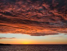 世俱杯赛程-月夜舞台，愈巨愈强