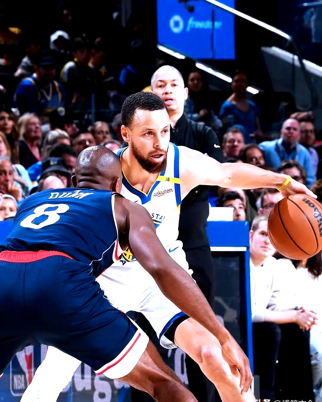 世俱杯直播-包含勇士逆转超越鹈鹕：库里单挑安东尼，全场发威的词条