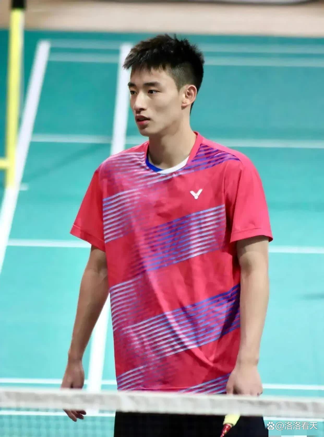 世俱杯2025-泰国羽毛球队力克丹麦羽毛球队，陶菲克统治全场的简单介绍