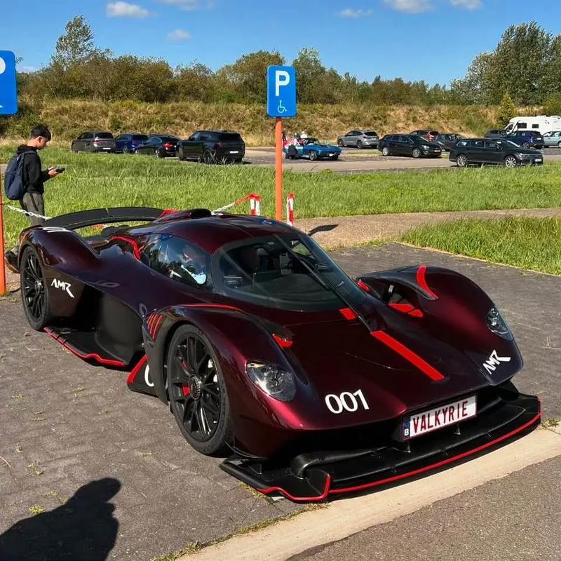 世俱杯时间-关于梅赛德斯绝杀阿斯顿马丁，皮亚斯特里惊艳四座的信息