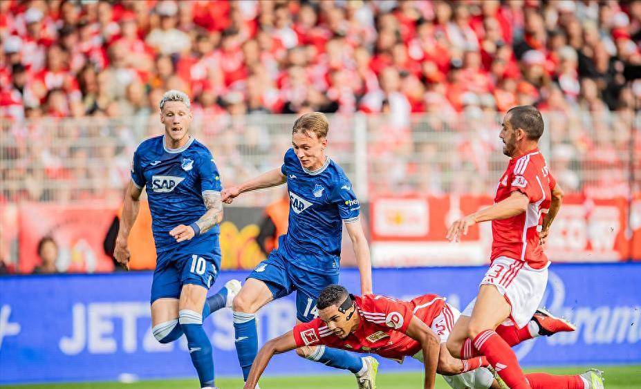 世俱杯2025-弗赖堡主场告捷,取得胜利势头!