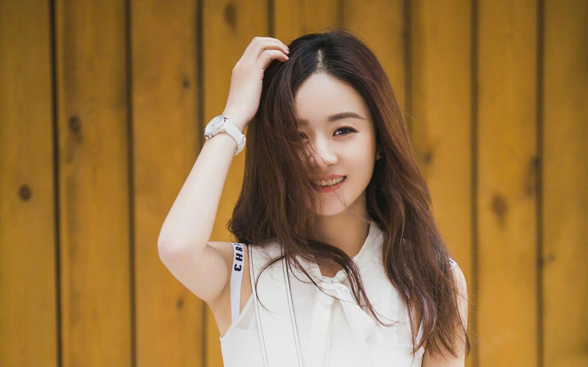 世俱杯时间-双星映衬的夜晚,足球战旗与篮球铁塔下的艺术胜利