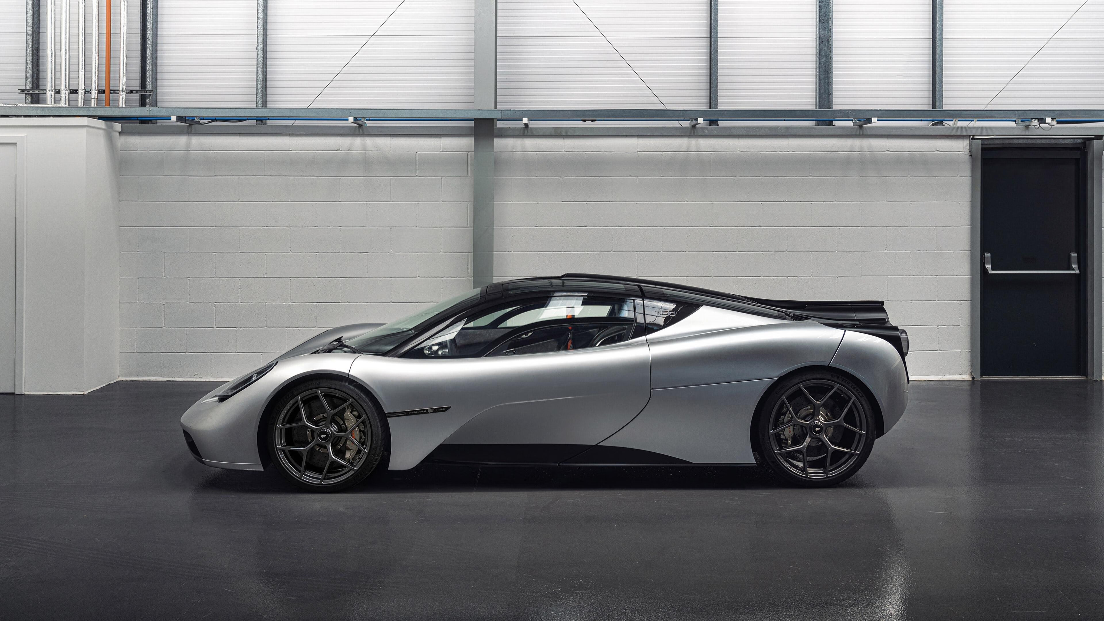 世俱杯改制-小个子大心脏!范弗利特绝命三分掀翻灰熊,尼克斯险中求胜