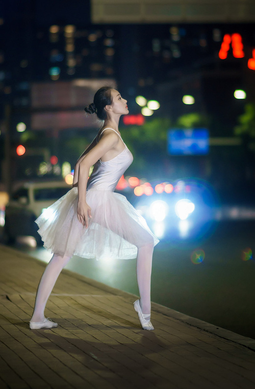 世俱杯决赛-弗拉霍维奇一剑封喉，尤文力克亚特兰大挽狂澜