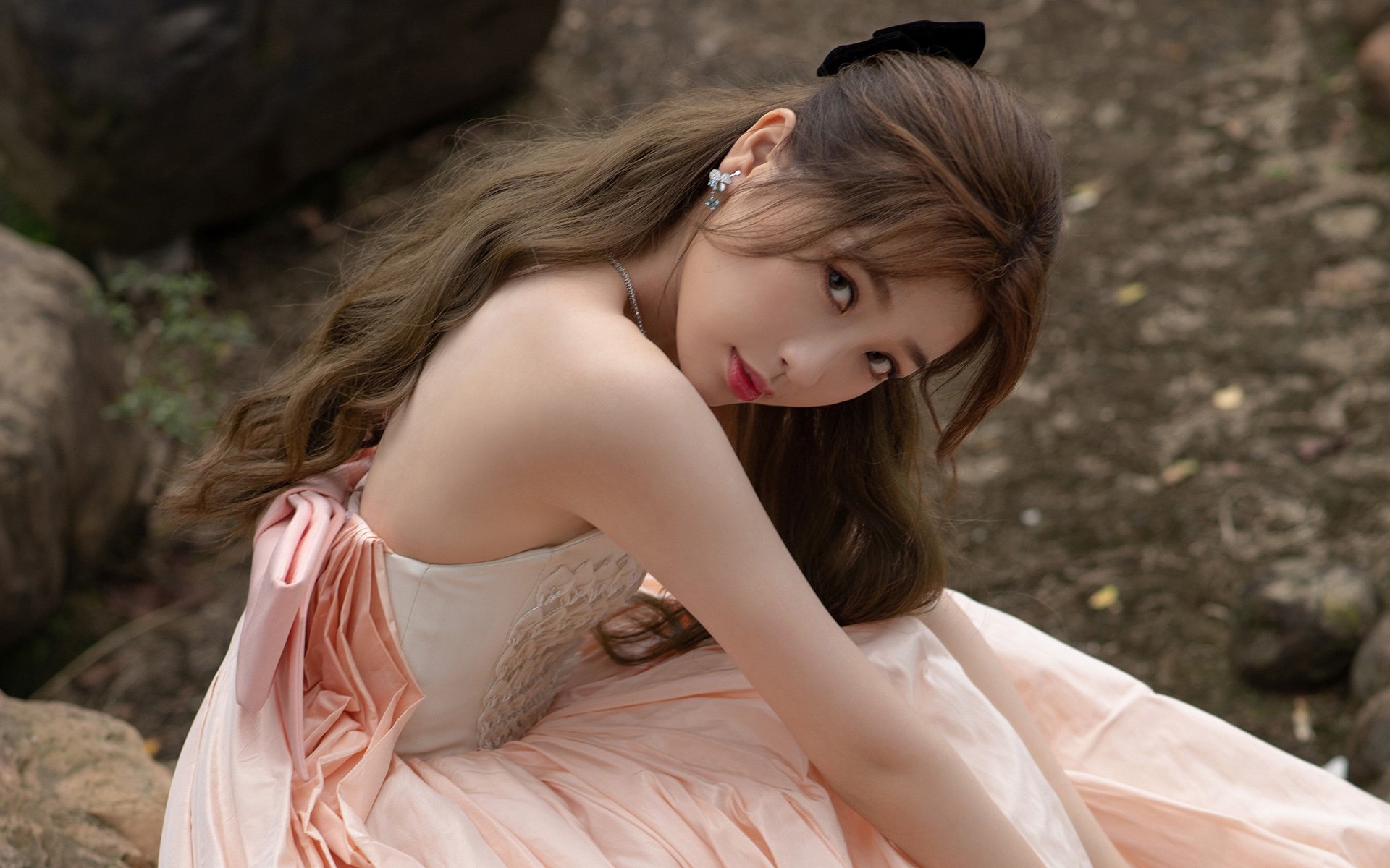 世俱杯2025-湖人强势晋级魔术！字母哥成为逆转之夜的关键先生